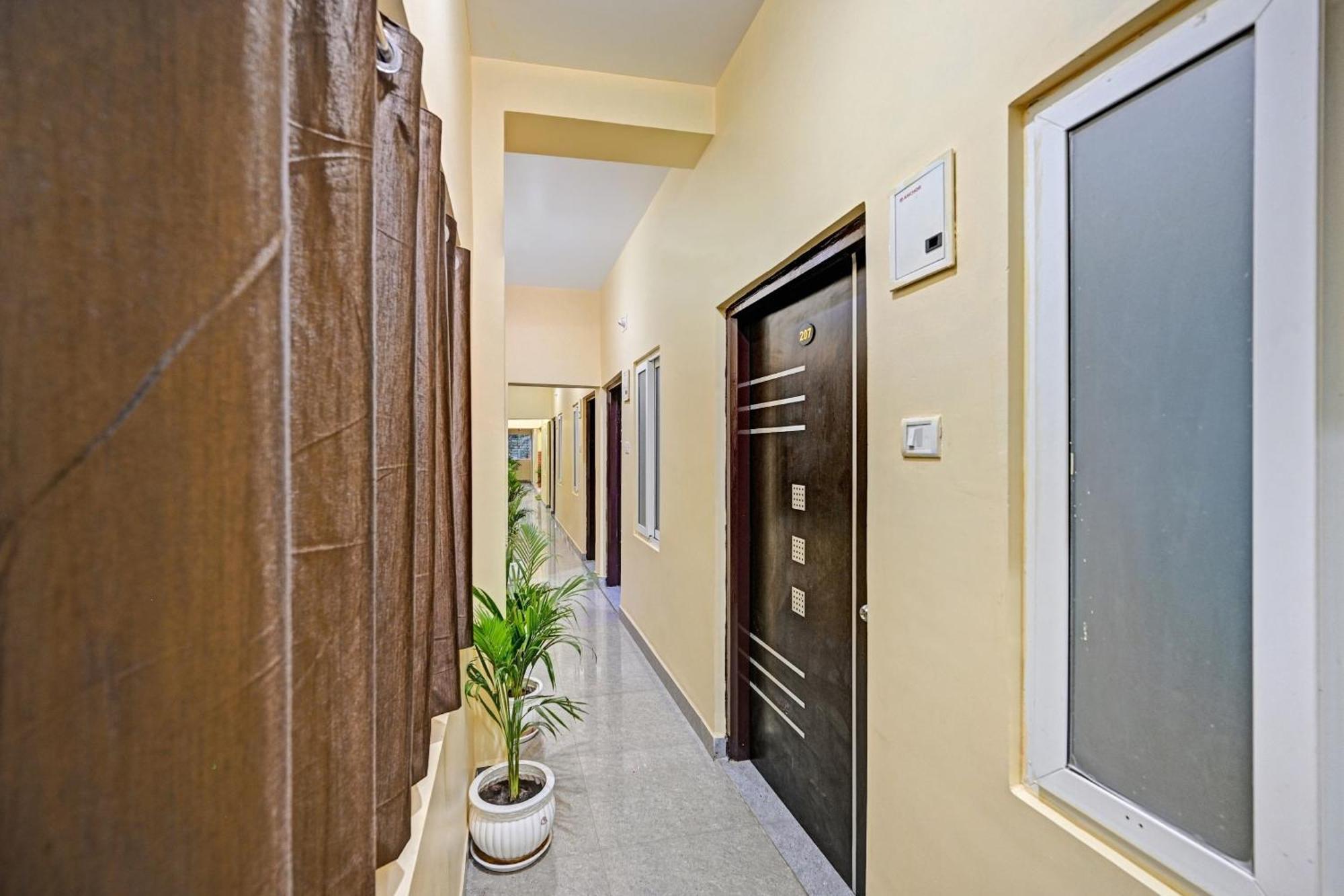 Hotel O Comfort Zone Khandagiri Экстерьер фото