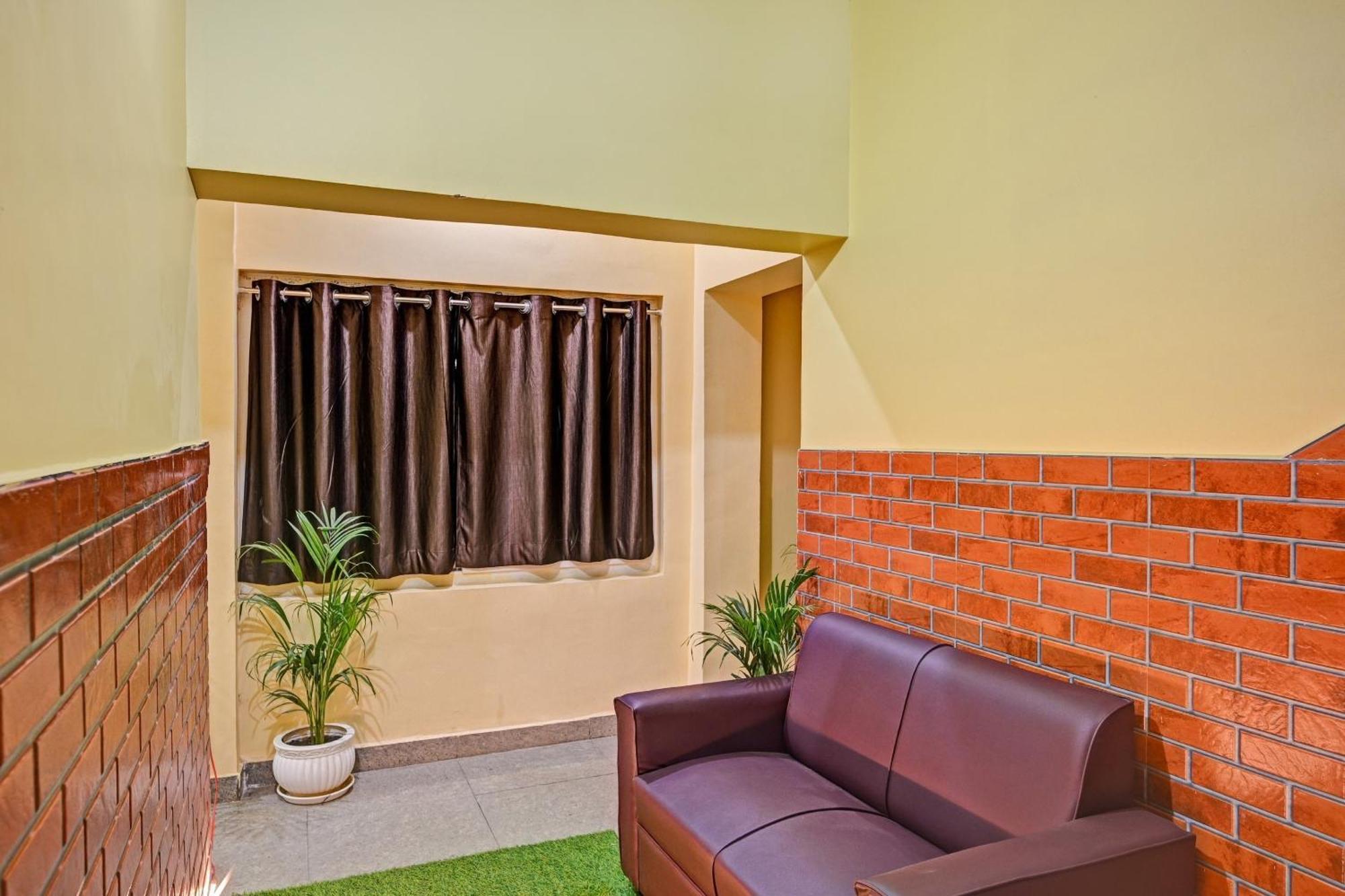 Hotel O Comfort Zone Khandagiri Экстерьер фото